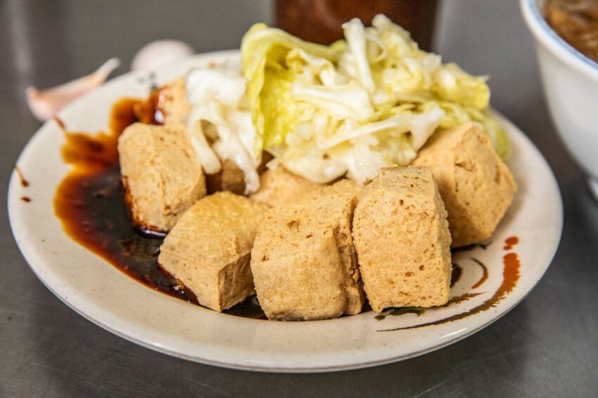 宜蘭阿扁米粉羹推薦，60年老店在地人最愛，隱藏版美食。