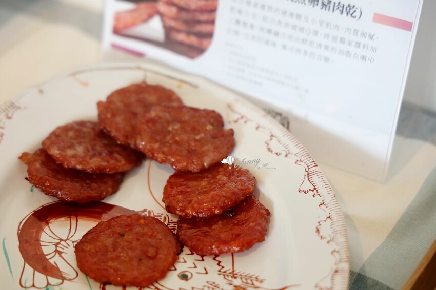 基隆伴手禮推薦，阿里棒棒飛魚卵肉乾必買，阿里棒棒啵啵肉乾新包裝。