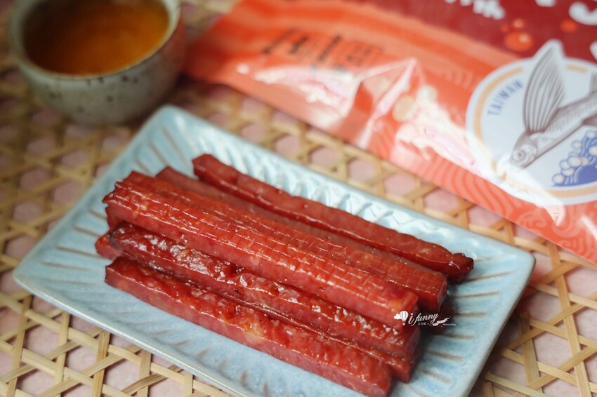 基隆伴手禮推薦，阿里棒棒飛魚卵肉乾必買，阿里棒棒啵啵肉乾新包裝。