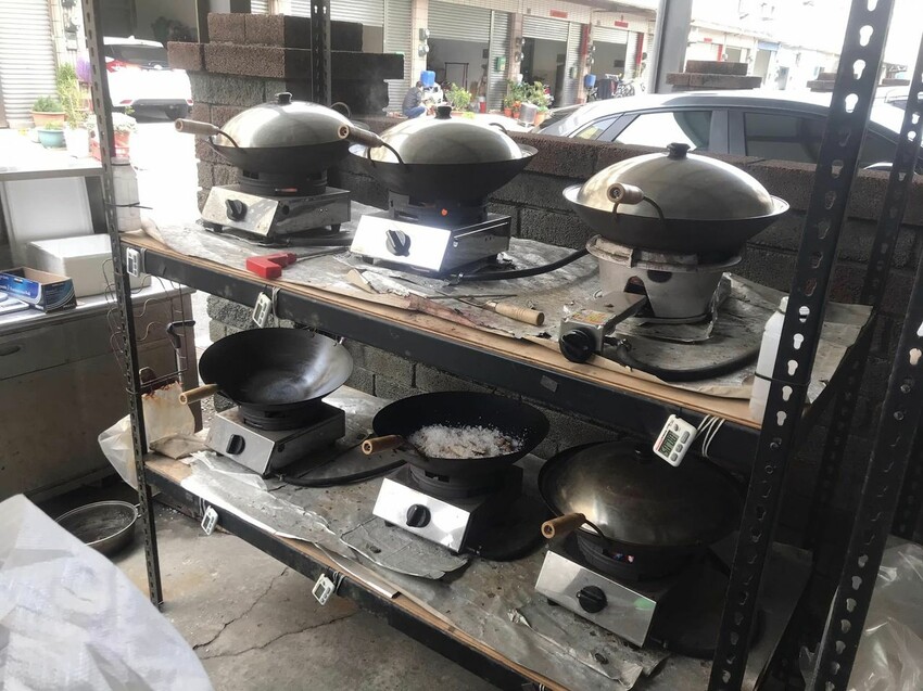 彰化鹿港美食推薦,吃貨漁夫烤魚大份又平價,花椒烤魚只要279元。