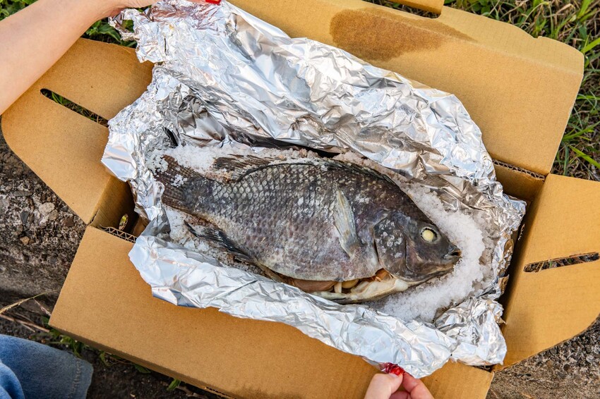 彰化鹿港美食推薦,吃貨漁夫烤魚大份又平價,花椒烤魚只要279元。