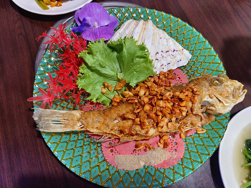 信義區熱炒首選！Google 4.9星「俗又大碗」熱炒嗨起來。