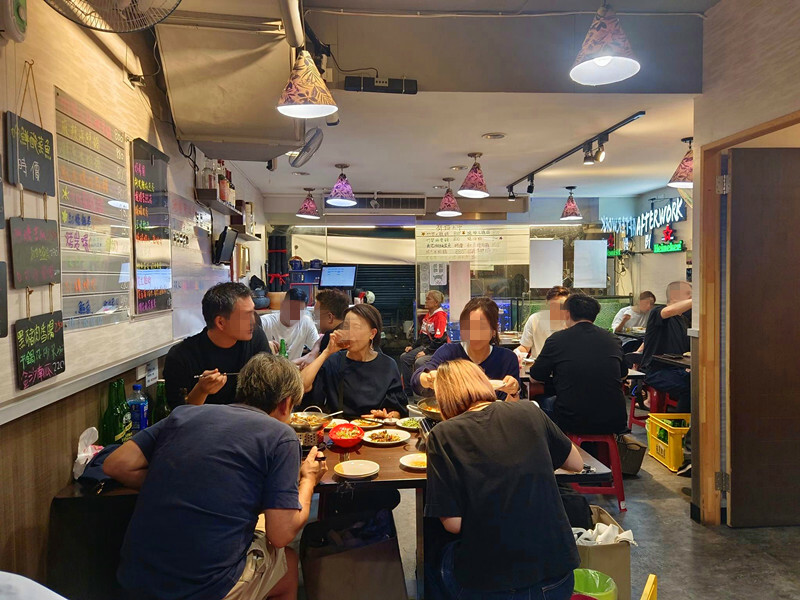 信義區熱炒首選！Google 4.9星「俗又大碗」熱炒嗨起來。