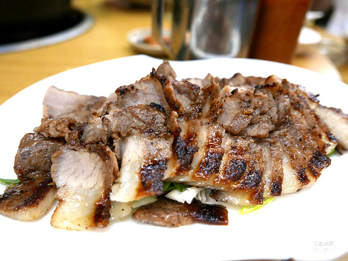 極品海鮮快炒，宜蘭薑母鴨羊肉爐熱炒都吃得到，三合一美味。