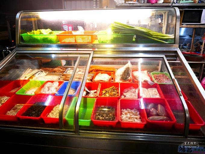 極品海鮮快炒，宜蘭薑母鴨羊肉爐熱炒都吃得到，三合一美味。