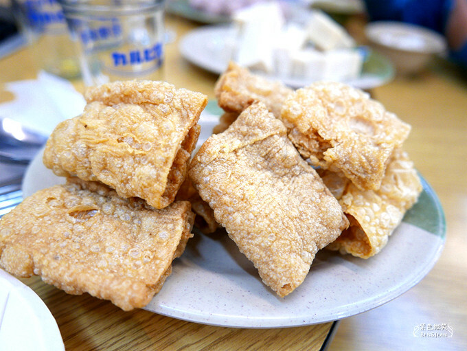 極品海鮮快炒，宜蘭薑母鴨羊肉爐熱炒都吃得到，三合一美味。