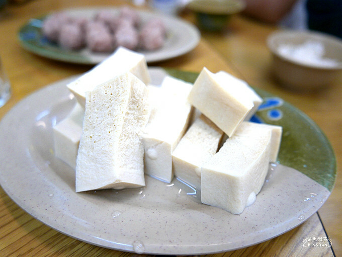 極品海鮮快炒，宜蘭薑母鴨羊肉爐熱炒都吃得到，三合一美味。