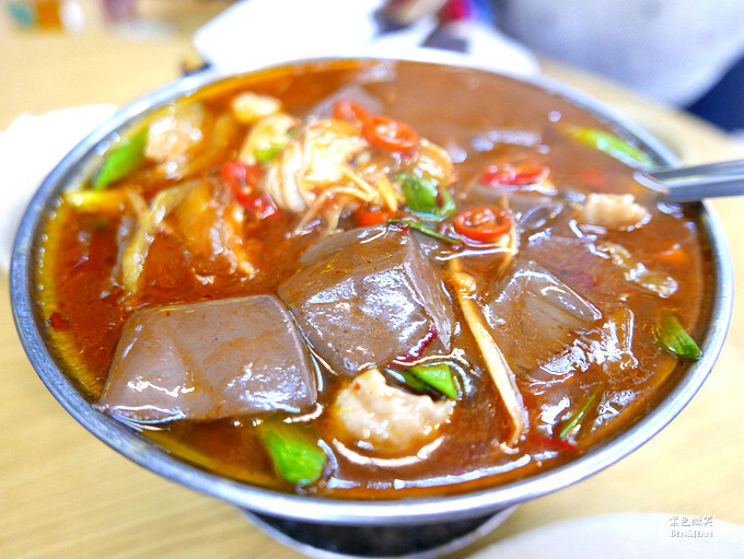 極品海鮮快炒，宜蘭薑母鴨羊肉爐熱炒都吃得到，三合一美味。