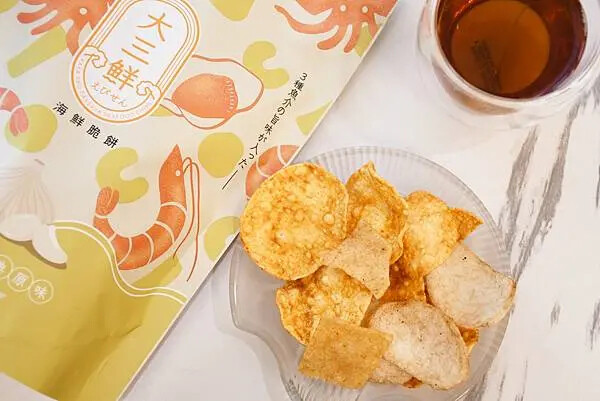 大三鮮脆餅開箱，彰化海鮮團購零食首選，海鮮脆餅超涮嘴。