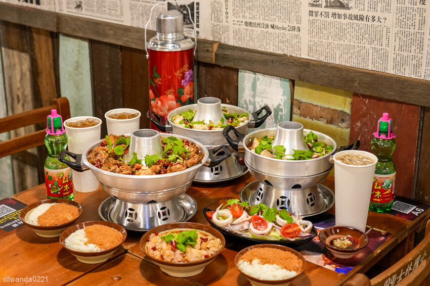 桃園楊梅｜薑太宮市井小火鍋(楊梅店)．288元起爽吃臉盆煙囪鍋，全台獨家火鍋雞也太狂！
