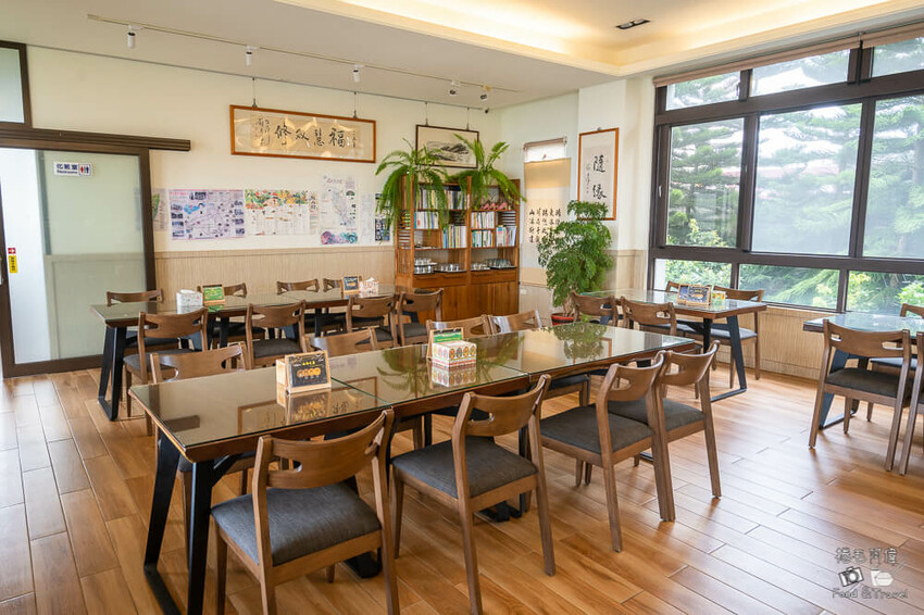 新社山沐斯達，絕美山景＋美食餐廳一次享，台中新社景觀餐廳推薦。