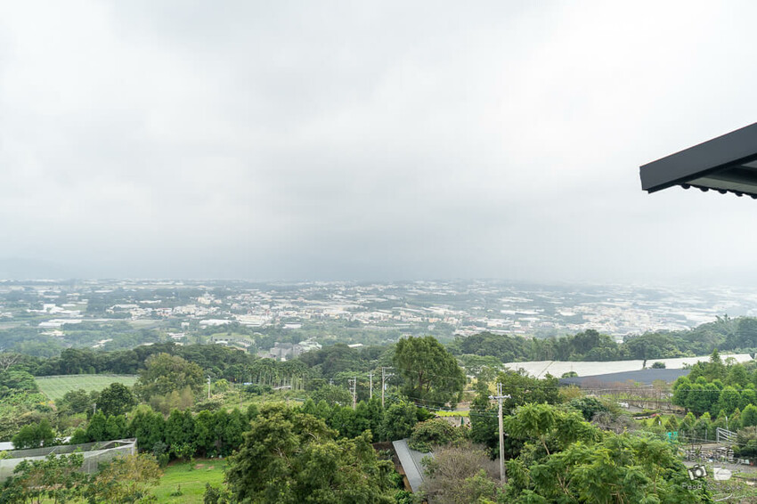 新社山沐斯達，絕美山景＋美食餐廳一次享，台中新社景觀餐廳推薦。