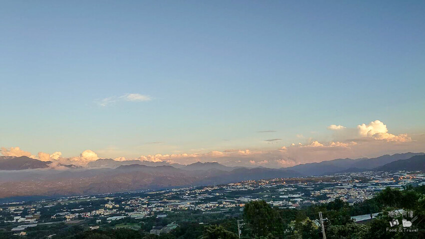 新社山沐斯達，絕美山景＋美食餐廳一次享，台中新社景觀餐廳推薦。