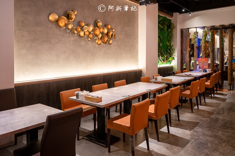 親水河畔韓式料理必吃!人蔘雞湯與超狂炸雞派對讓你愛爆。