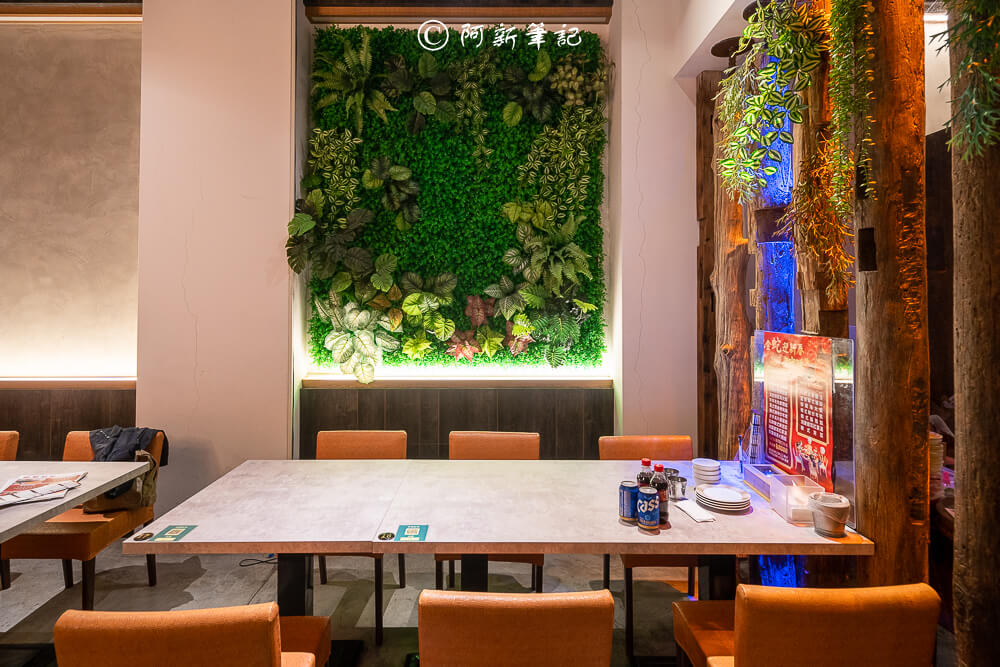 親水河畔韓式料理必吃!人蔘雞湯與超狂炸雞派對讓你愛爆。