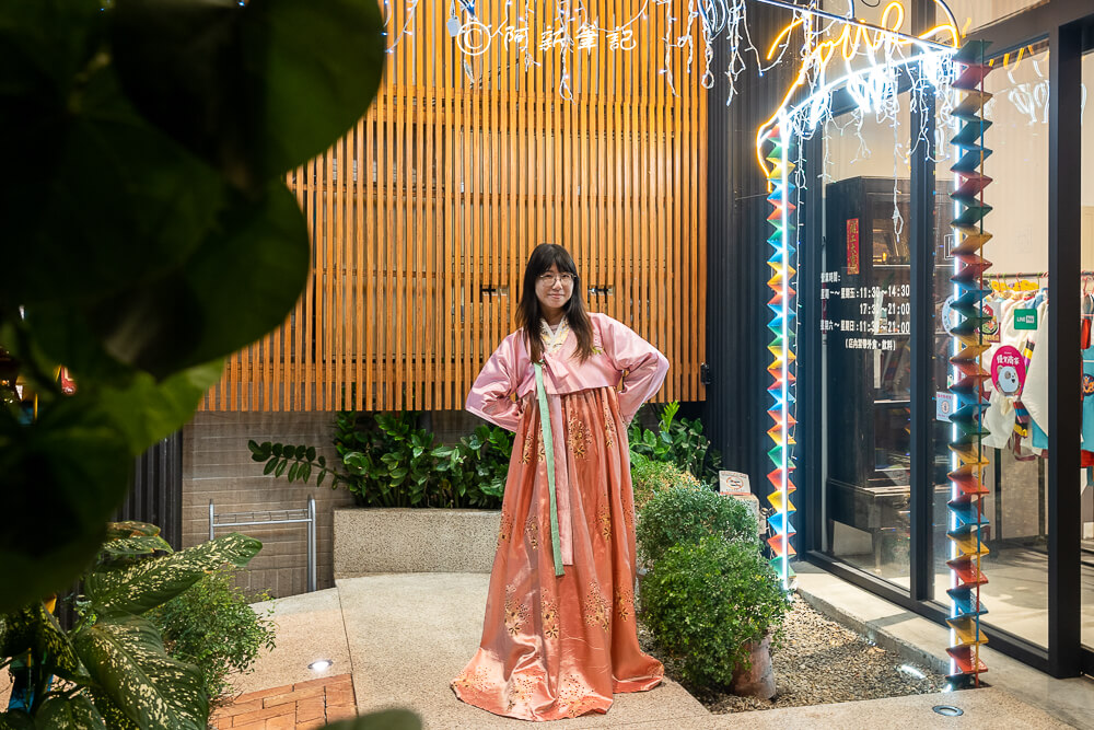 親水河畔韓式料理必吃!人蔘雞湯與超狂炸雞派對讓你愛爆。