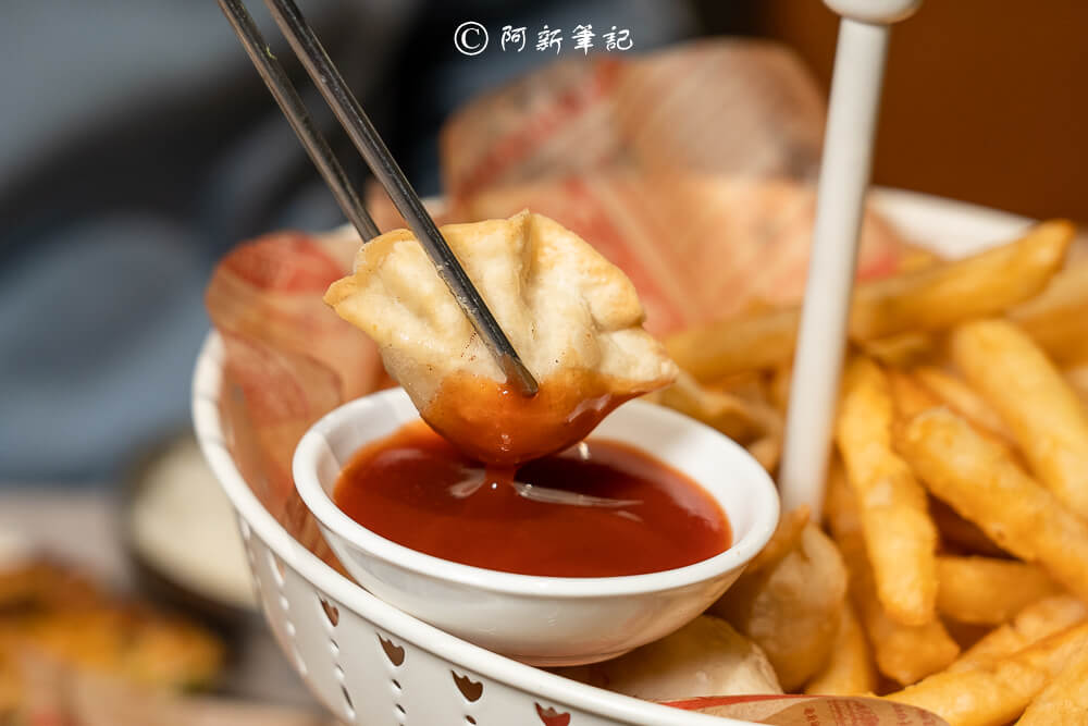 親水河畔韓式料理必吃!人蔘雞湯與超狂炸雞派對讓你愛爆。