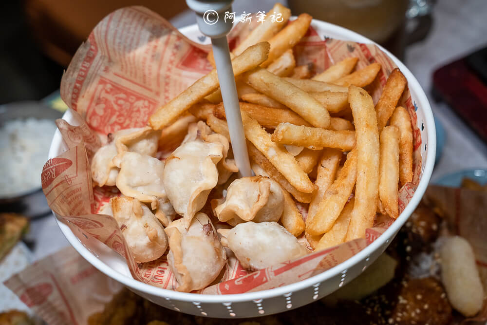 親水河畔韓式料理必吃!人蔘雞湯與超狂炸雞派對讓你愛爆。