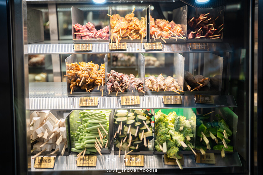 台北居酒屋推薦_柒息地串燒居酒屋晴光店，全台唯一鍋巴烤肉粽！炙烤肉粽刷上烤肉神醬，必吃端午節食物_2025菜單 – 冠婷生活趣