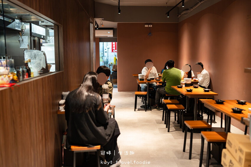 台北居酒屋推薦_柒息地串燒居酒屋晴光店，全台唯一鍋巴烤肉粽！炙烤肉粽刷上烤肉神醬，必吃端午節食物_2025菜單 – 冠婷生活趣