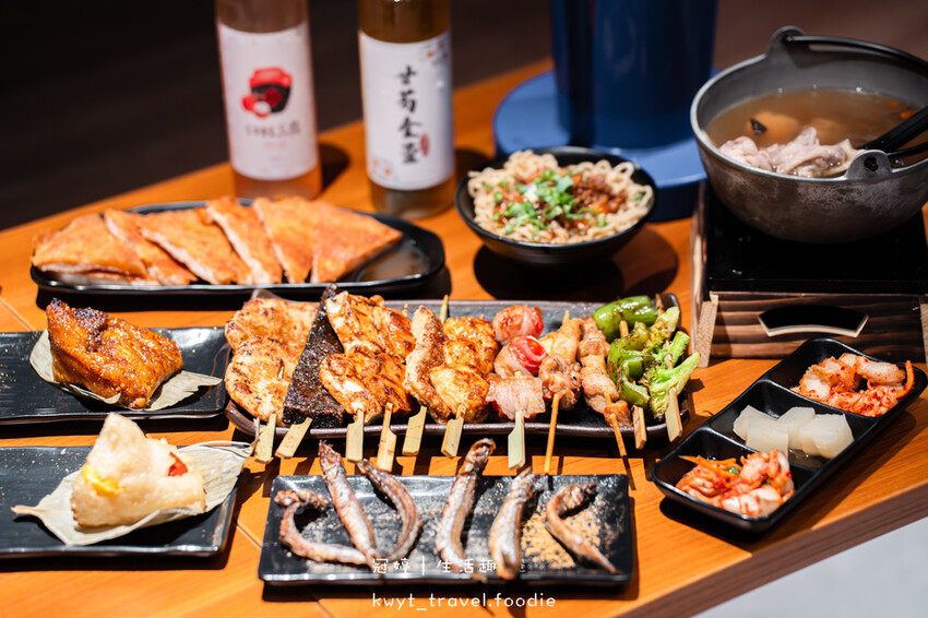 台北居酒屋推薦_柒息地串燒居酒屋晴光店，全台唯一鍋巴烤肉粽！炙烤肉粽刷上烤肉神醬，必吃端午節食物_2025菜單 – 冠婷生活趣