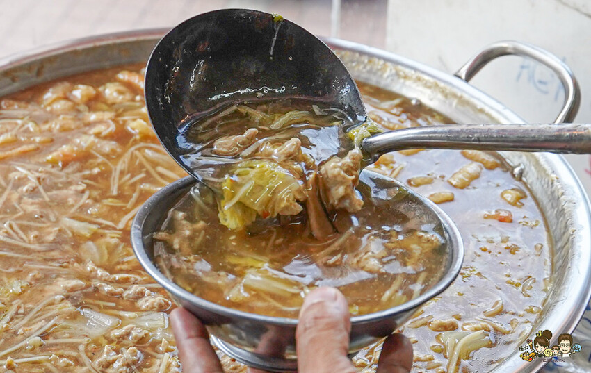 有膨皮的高興古早味辦桌羹，傳統市場傳承40年辦桌羹、油飯 X 瑞興市場、高雄美食、必吃肉羹 - 跟著尼力吃喝玩樂＆親子生活