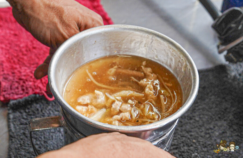 有膨皮的高興古早味辦桌羹，傳統市場傳承40年辦桌羹、油飯 X 瑞興市場、高雄美食、必吃肉羹 - 跟著尼力吃喝玩樂＆親子生活