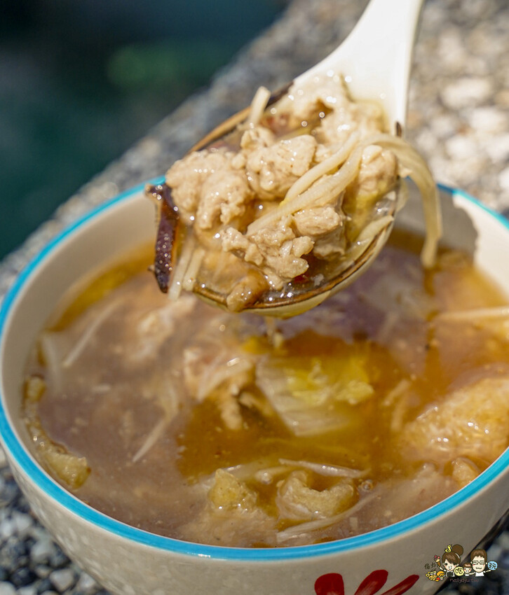 有膨皮的高興古早味辦桌羹，傳統市場傳承40年辦桌羹、油飯 X 瑞興市場、高雄美食、必吃肉羹 - 跟著尼力吃喝玩樂＆親子生活