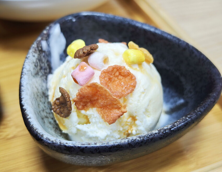 板橋新開咖哩專門店【94咖哩孃】一人小火鍋暖心上桌：香濃不膩熟成咖哩鍋＋必吃開胃醋溜麵，平價人氣店. - 老爺爺與小老婆