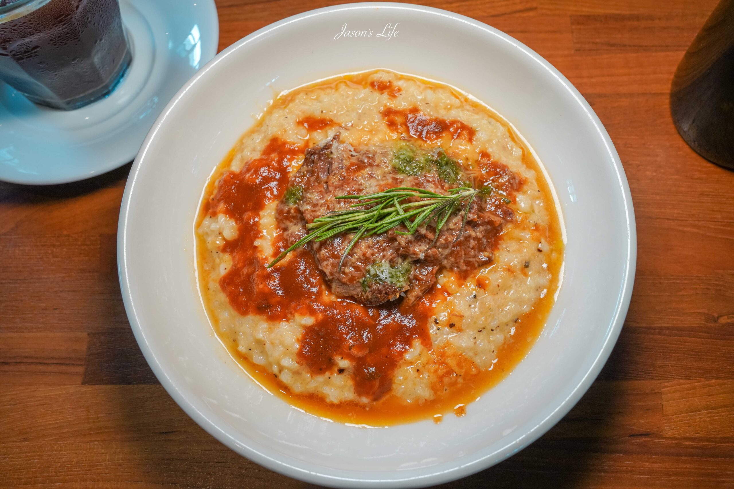 台中勤美美食推薦！做咖啡hecho老牌咖啡廳變身餐酒館，台中最潮聚餐選擇。