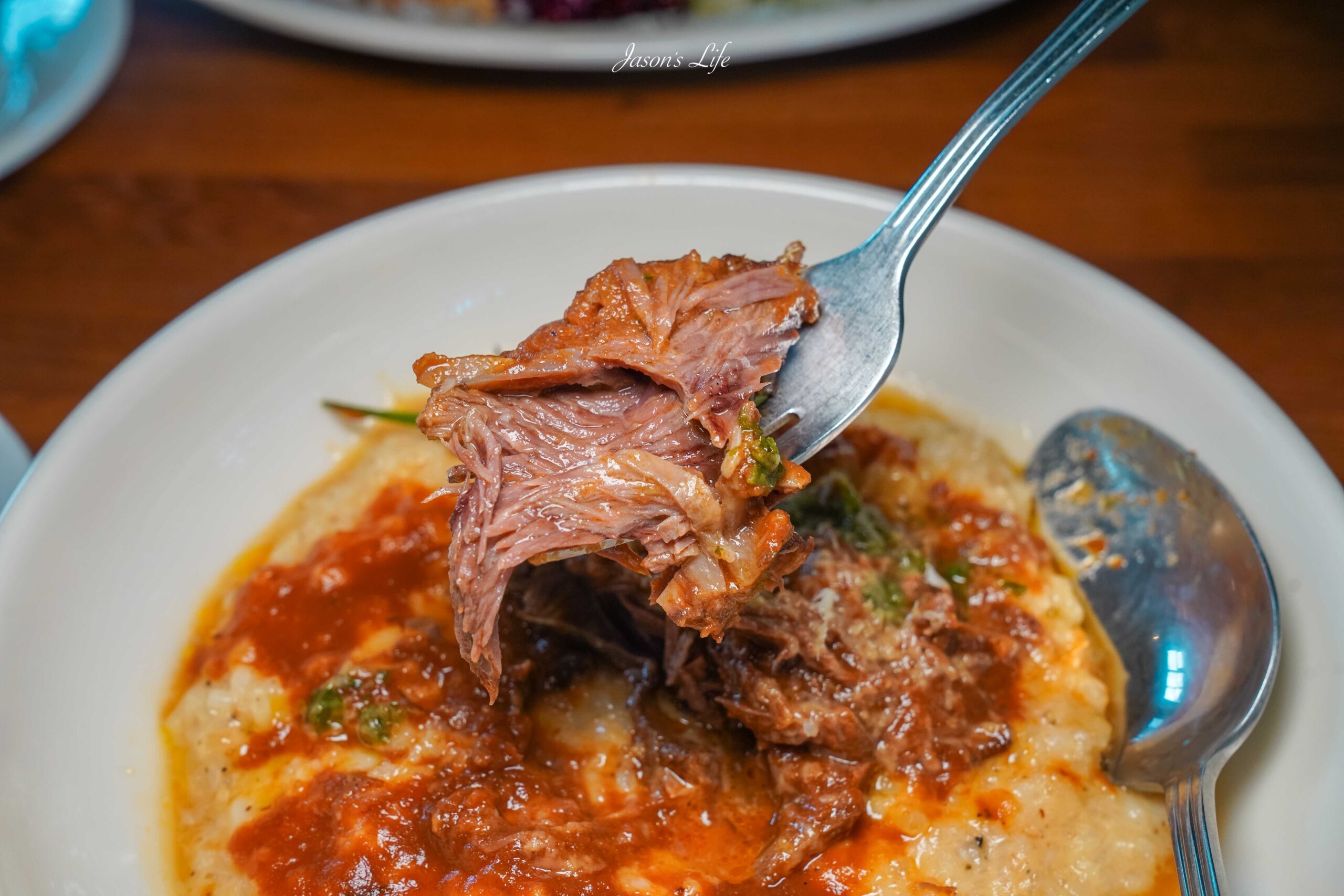 台中勤美美食推薦！做咖啡hecho老牌咖啡廳變身餐酒館，台中最潮聚餐選擇。