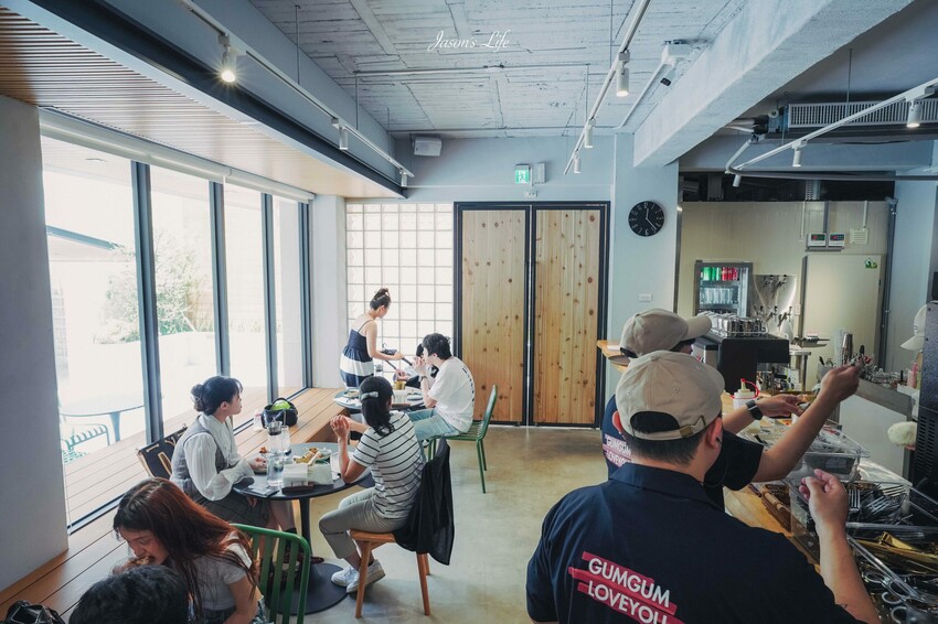 台中美食新開幕！GUMGUM Day & Night剛剛台中店，亞洲第二好吃雞翅打卡必去。