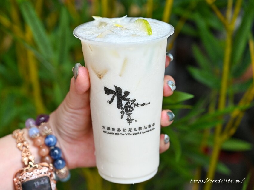 水澤潤舖|台中新開幕創意手搖飲,將現代茶飲文化結合東方養生甜品,生意超級好 - 糖糖's 享食生活