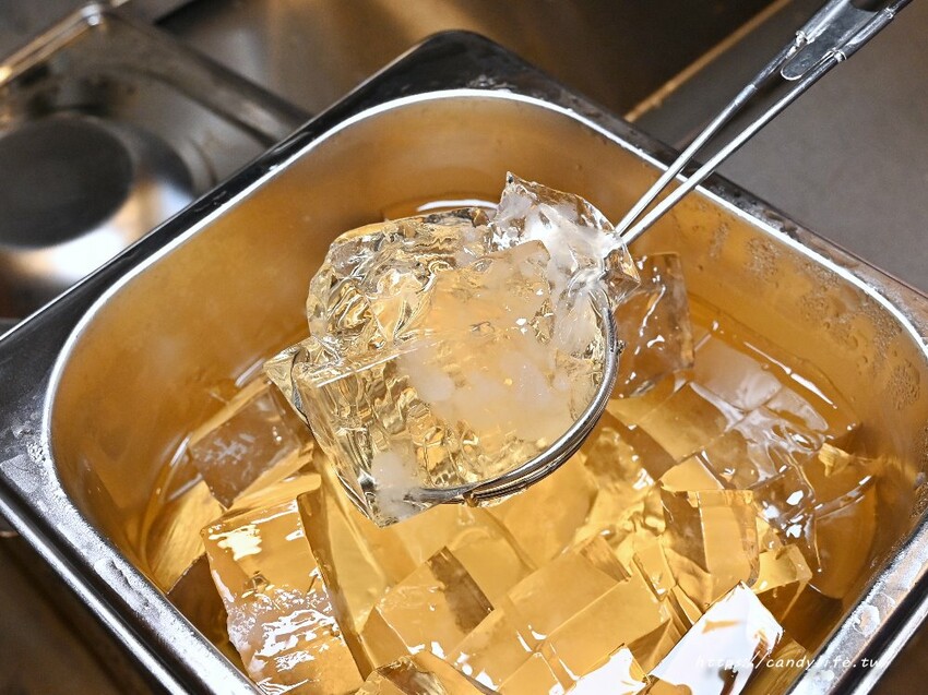 水澤潤舖|台中新開幕創意手搖飲,將現代茶飲文化結合東方養生甜品,生意超級好 - 糖糖's 享食生活