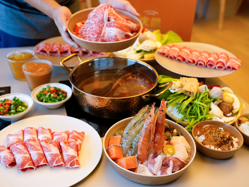 【虎鍋 日式鍋物】尚順周邊的質感鍋物～自助吧吃到飽誠意十足～環境舒適又寬敞！