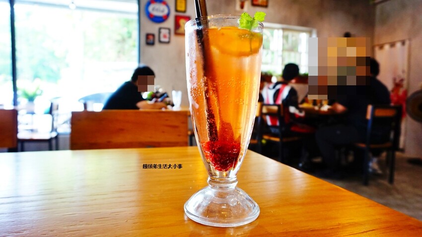 /tmp/phpbxXAEl /tmp/phpbxXAEl