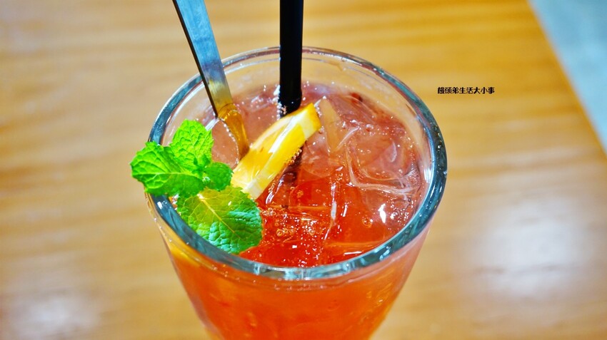 /tmp/phpxKxP7J /tmp/phpxKxP7J