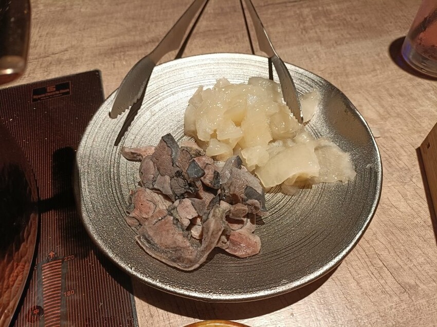 高檔食材奢華享受 ！必吃忠孝新生無菜單鍋物，山上走走頂級海鮮和牛