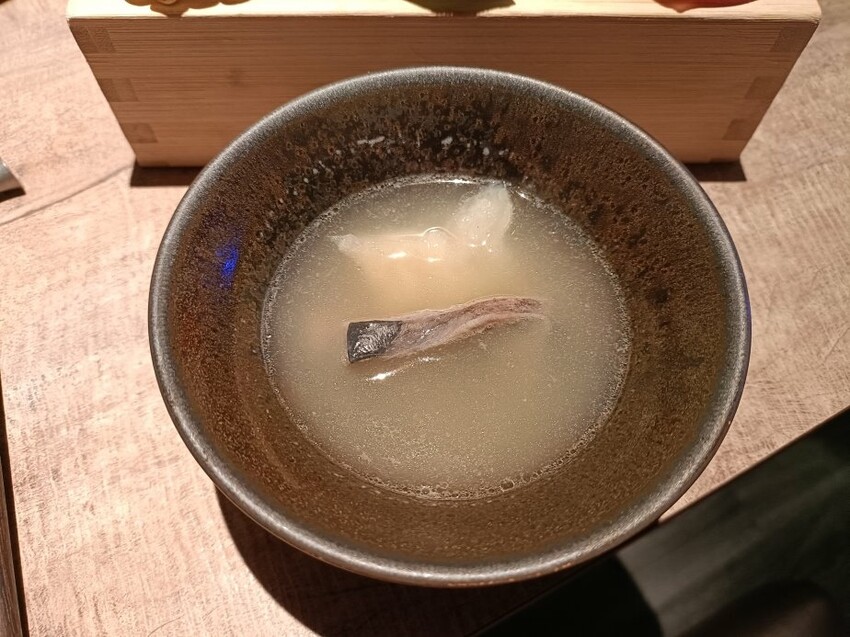 高檔食材奢華享受 ！必吃忠孝新生無菜單鍋物，山上走走頂級海鮮和牛