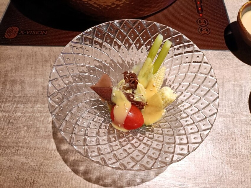 高檔食材奢華享受 ！必吃忠孝新生無菜單鍋物，山上走走頂級海鮮和牛