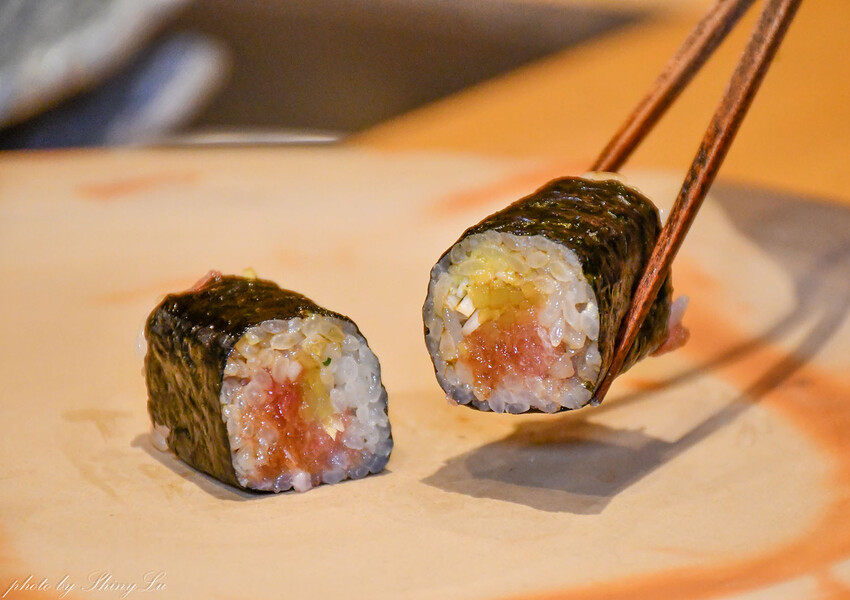 不惜重本選用日本空運來台的四季旬味，道地的日本料理手法，讓大家不用出國，一樣可以吃到日本時節的美味餐點