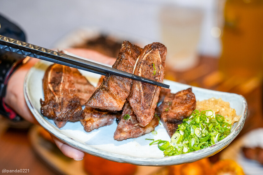 桃園｜和也串燒專門(桃園中正店)．多元水果口味串燒，浮誇啤酒柱聚餐必選！