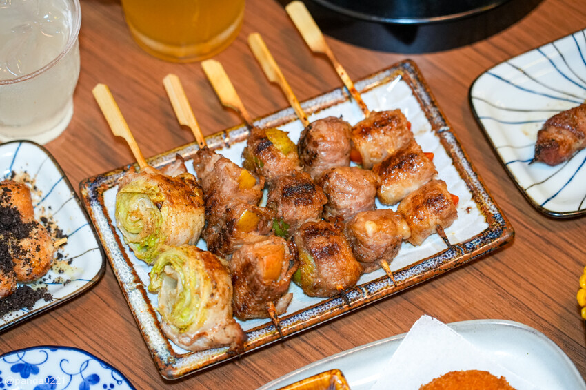 桃園｜和也串燒專門(桃園中正店)．多元水果口味串燒，浮誇啤酒柱聚餐必選！
