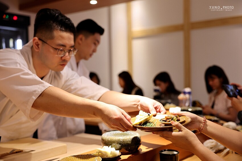 吃進一場藝術饗宴 板前職人手作全17道無菜單驚喜 質感日式空間＋每日限定新鮮食材 吃完想再訂｜匠旬割烹(台中無菜單料理推薦)