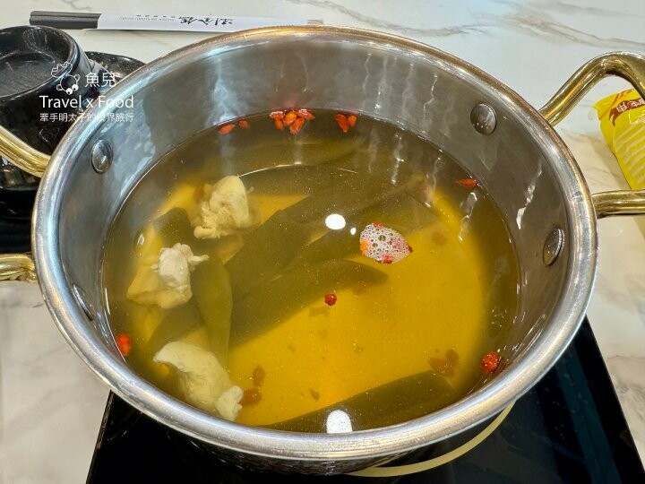 溯源蔬菜，自助吧吃到飽的美味黃金雞湯鍋～涮金鍋（慈文店） - 魚兒 x 牽手明太子的「視」界旅行