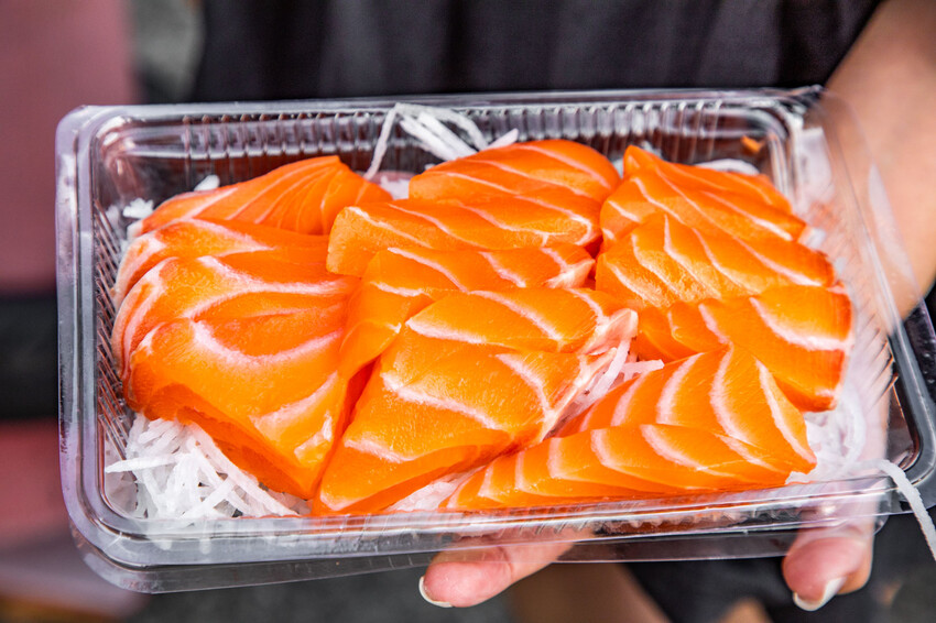 雲林隱藏版美食！斗六生魚片200元厚切生魚片CP值破表，在地私藏首選。