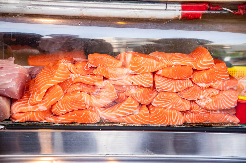 雲林隱藏版美食！斗六生魚片200元厚切生魚片CP值破表，在地私藏首選。