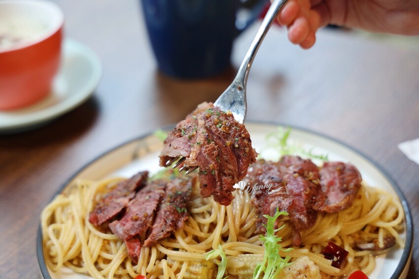 新北泰山爆紅早午餐!葛雷早午餐&義式餐館,高CP值不限時吃到晚。