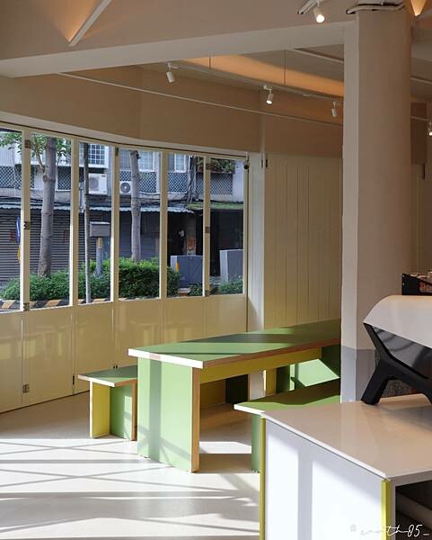 [ 新北美食 ] 大室OMURO-三重新地標！轉角文青風早餐