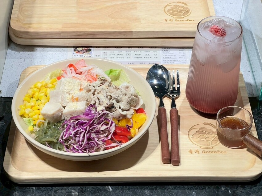 （左營高鐵美食）青菏POKE～50種品項自由搭配！清爽、健康